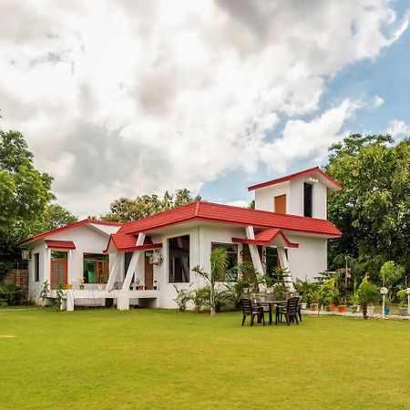 Stone Bridge Villa Гургаон Экстерьер фото